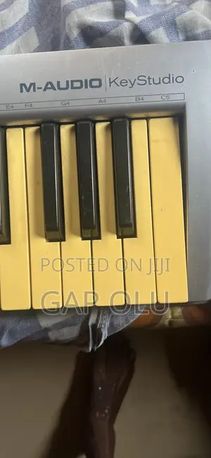 Piano Keyboard for Bits