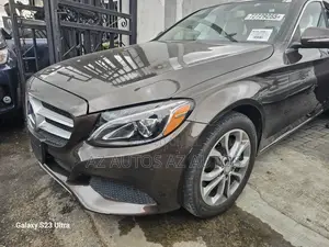 Mercedes-Benz C300 Luxury 4dr AWD 4Matic Sedan (2.0L 4cyl 7A) 2015