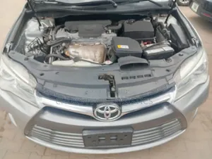 Toyota Camry 2017 Silver