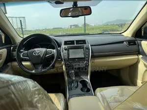 Toyota Camry XLE V6 4dr Sedan (3.6L 6cyl 6A) 2016 Blue