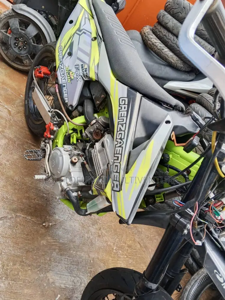 Honda 2014 Gray
