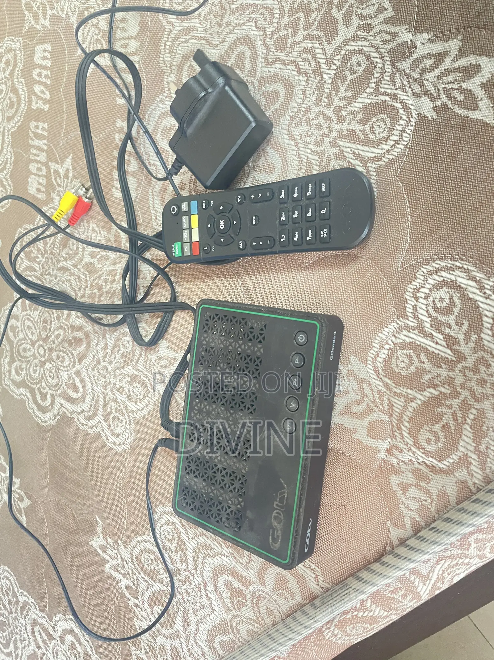 GoTV Decoder and Remote