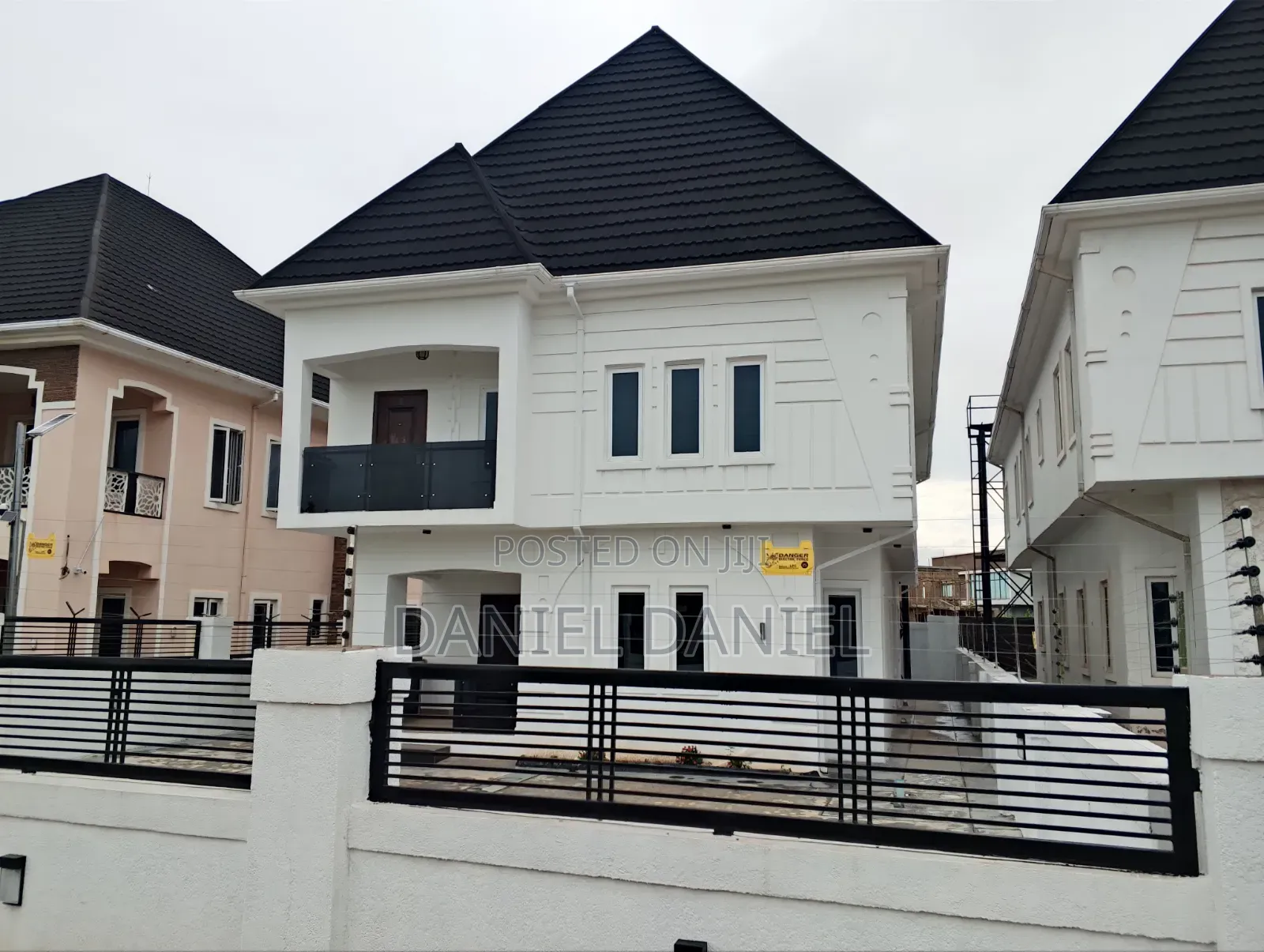 5 Bedroom Duplex Separate Compound