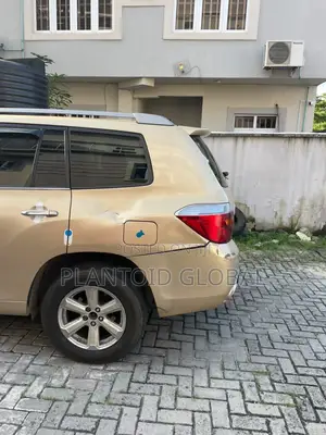 Toyota Highlander V6 2009 Gold