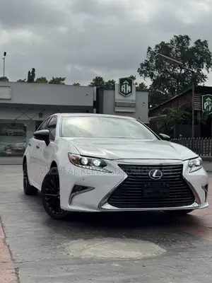 Lexus ES 350 FWD 2015 White