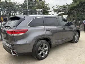 Toyota Highlander Limited Platinum 4x4 V6 (3.5L 6cyl 8A) 2018 Gray