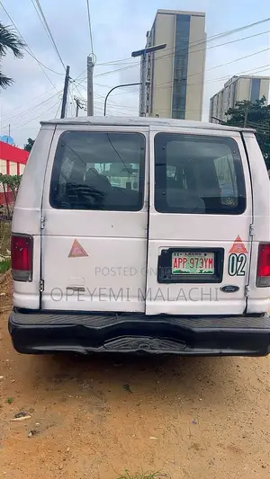 Ford E350 2006 White