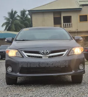 Toyota Corolla 2010 Gray
