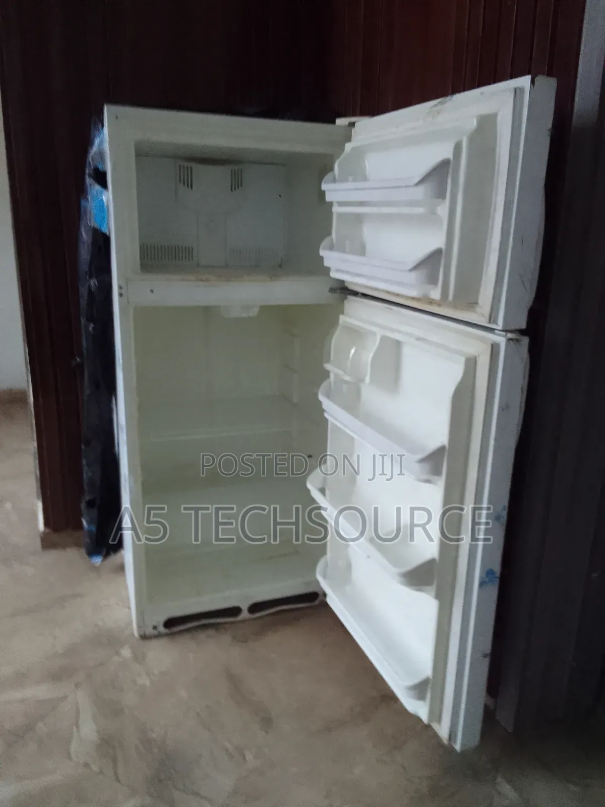 Frigidaire Fridge