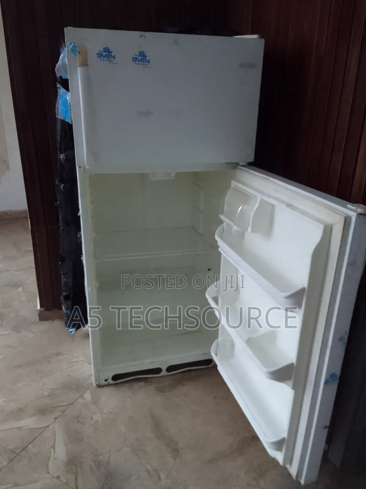 Frigidaire Fridge