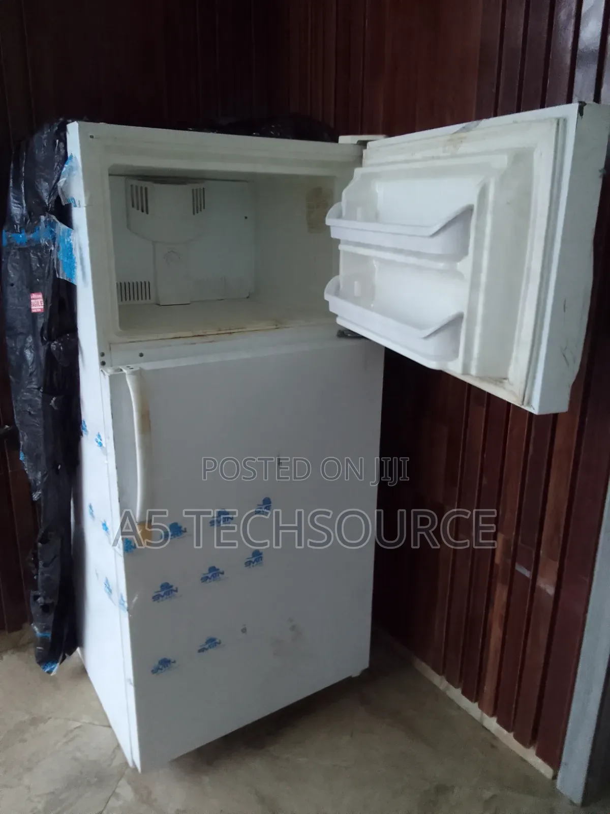 Frigidaire Fridge