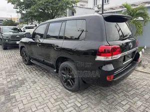Toyota Land Cruiser 4.5 V8 VXR 2010 Black