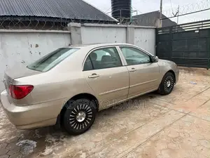 Toyota Corolla 2006 Gold
