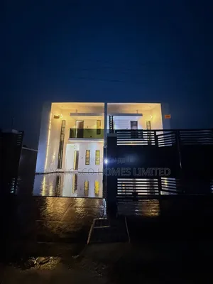 4bdrm Duplex in Woji for sale