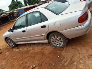 Mitsubishi Carisma 2004 Silver