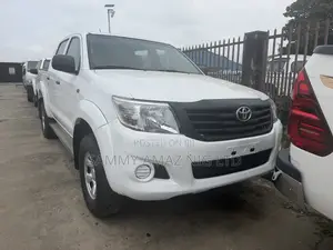 Toyota Hilux 2015 White