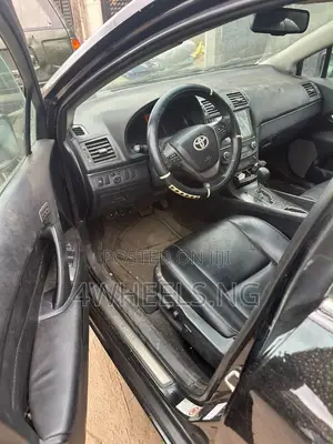 Toyota Avensis 2.0 Advanced Automatic 2011 Black
