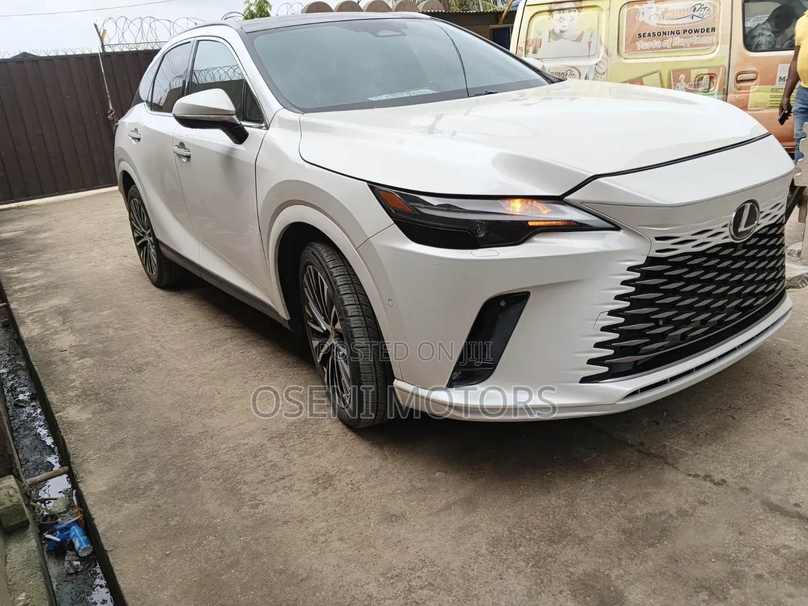 Lexus RX 2024 White