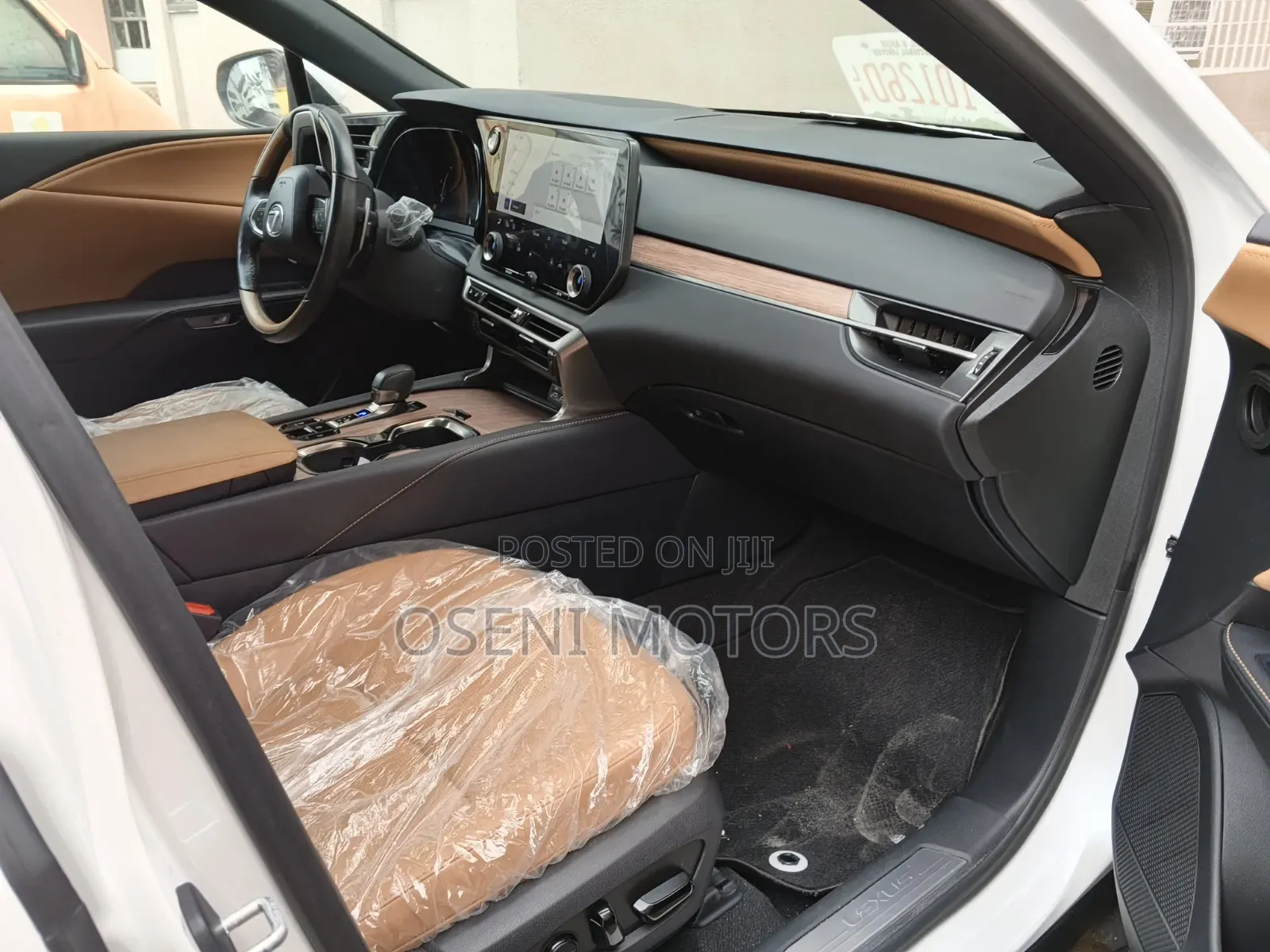 Lexus RX 2024 White