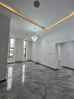5bdrm Duplex in Lekki for sale