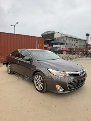 Toyota Avalon XLE Premium 4dr Sedan (3.5L 6cyl 6A) 2015 Gray