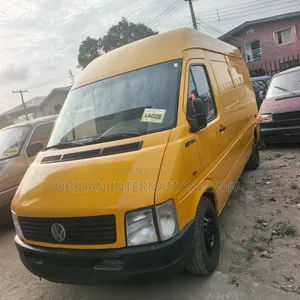 Volkswagen LT 2000 Yellow