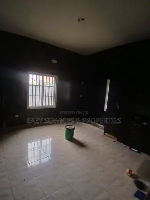 1bdrm Shared Apartment in Gated And Secured, Off Lekki-Epe Expressway