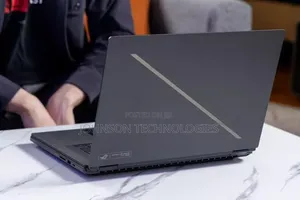 Laptop Asus ROG Zephyrus G14 32GB AMD Ryzen 9 SSD 2T