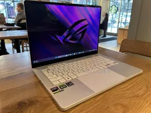 Laptop Asus ROG Zephyrus G14 32GB AMD Ryzen 9 SSD 2T