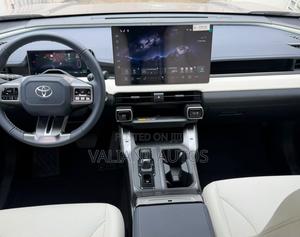 Toyota RAV4 2025 Gray