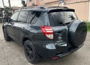 Toyota RAV4 2012 Green