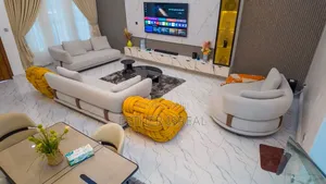 Bugatti 5 Bedroom Apartment Chevron With Ps5
