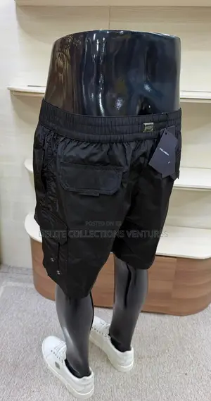 Original Dolce Gabbana Short Available in Store 30 —— 38
