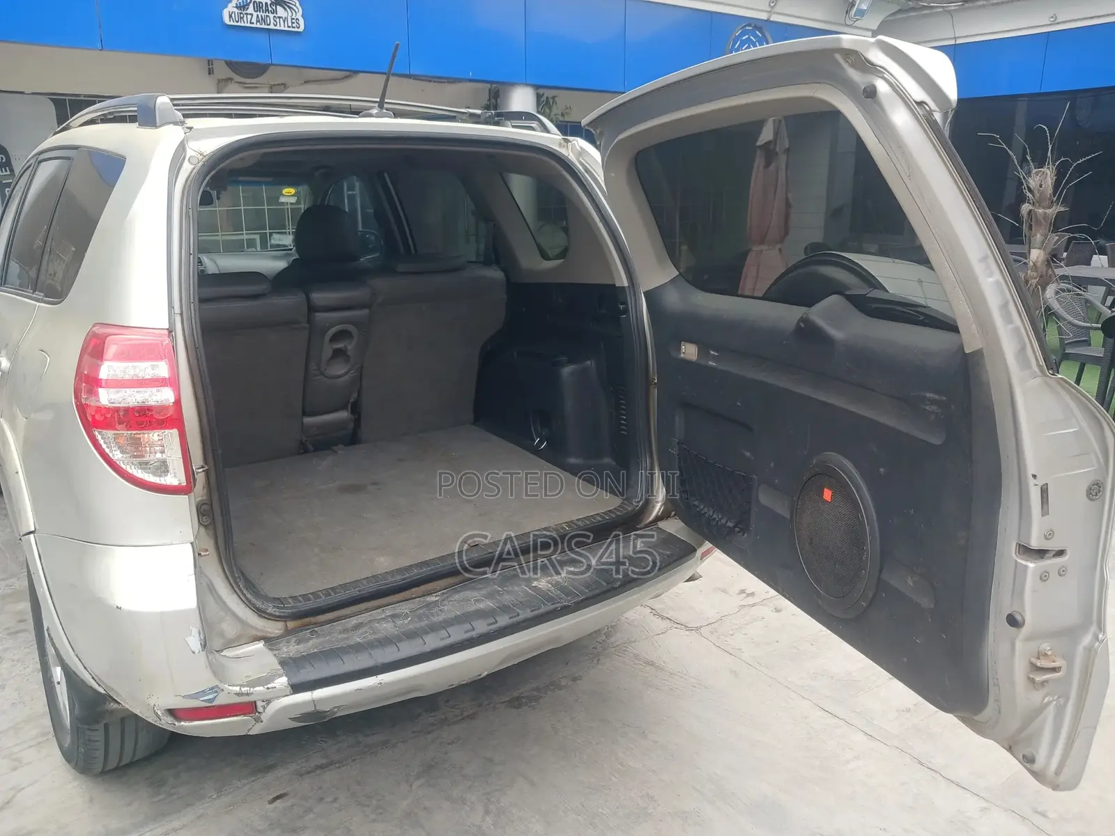 Toyota RAV4 2010 Silver