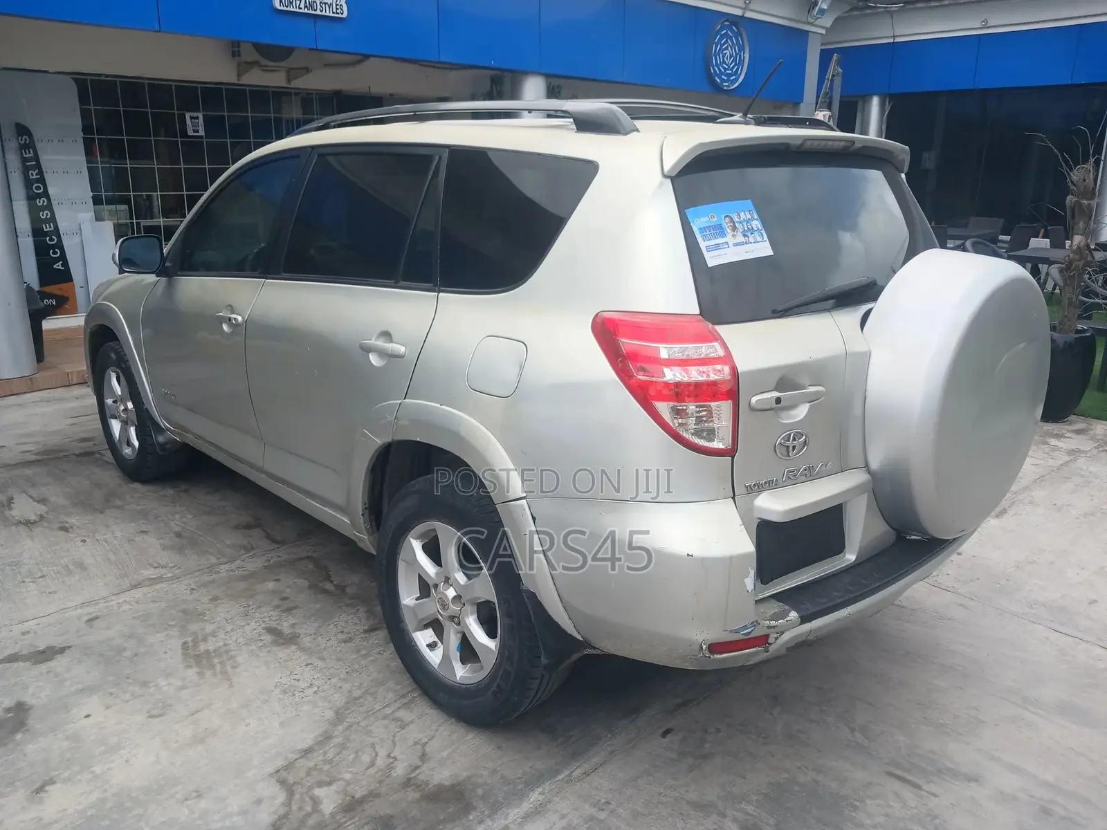 Toyota RAV4 2010 Silver