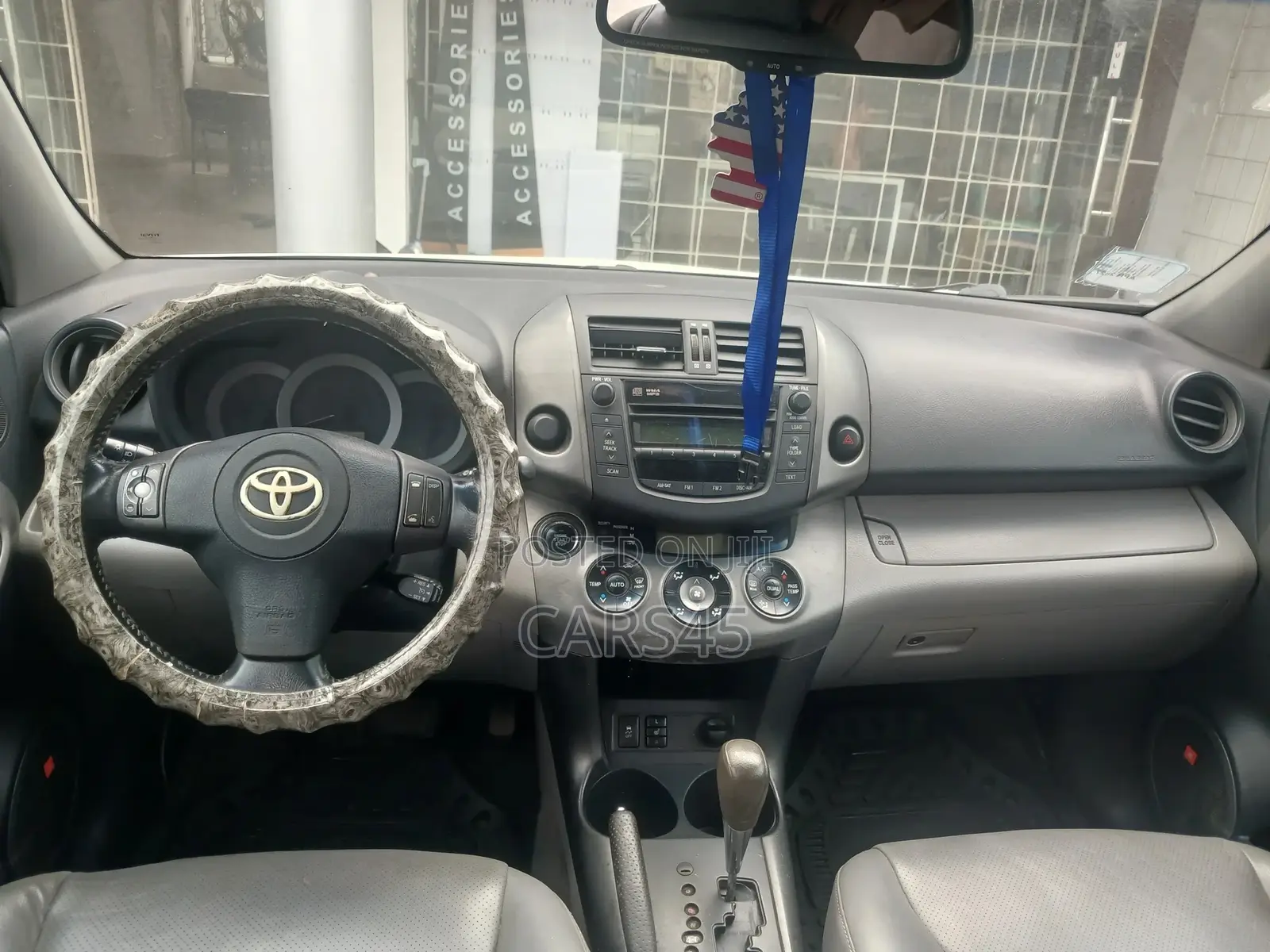 Toyota RAV4 2010 Silver