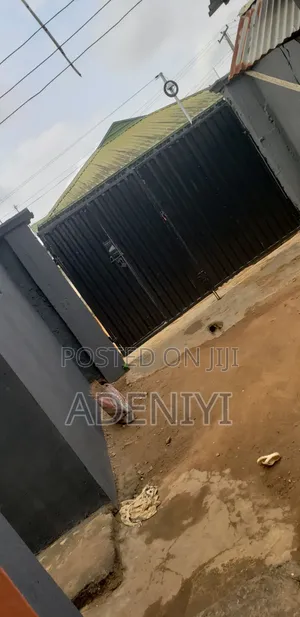 3bdrm Block of Flats in Ayobo for sale