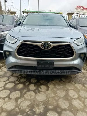 Toyota Highlander 2023 Blue