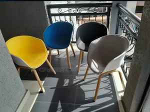 Luxury Curved Back Restaurant Chair