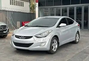 Hyundai Elantra 2012 Silver