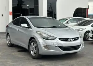 Hyundai Elantra 2012 Silver