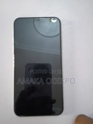 Apple iPhone XR 64 GB White