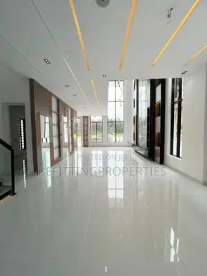5bdrm Duplex in Lekki for sale