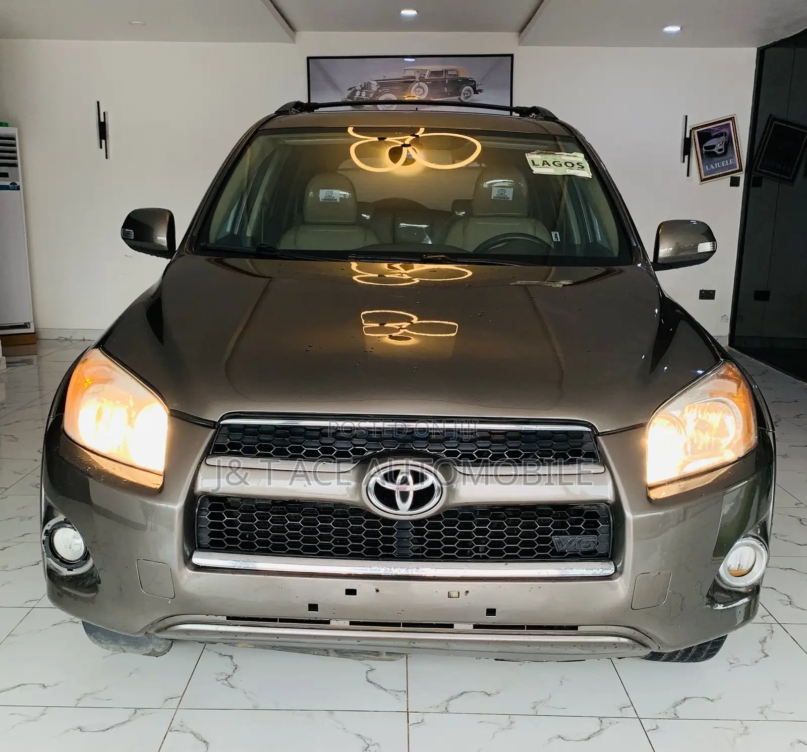 Toyota RAV4 2010 Beige