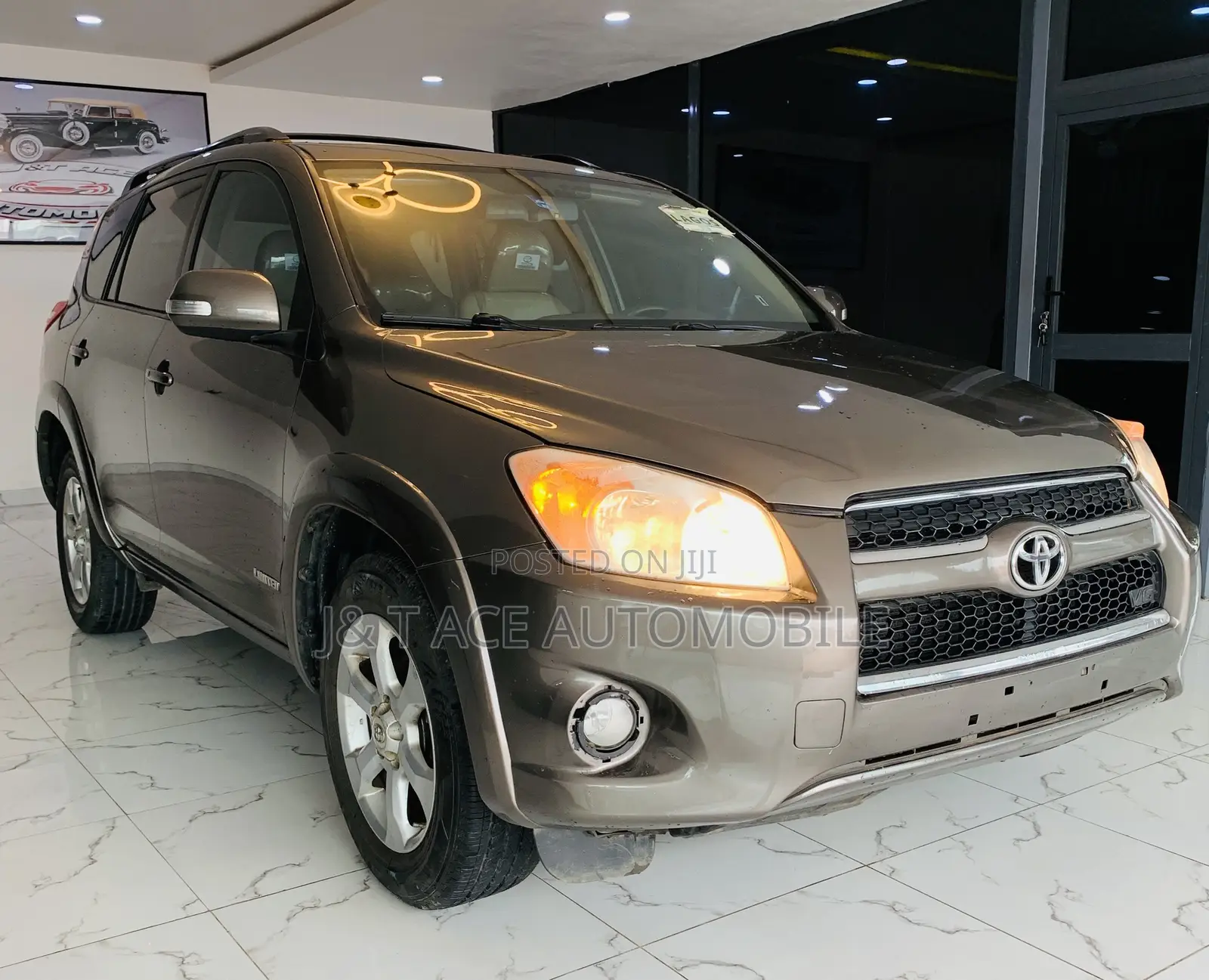 Toyota RAV4 2010 Beige