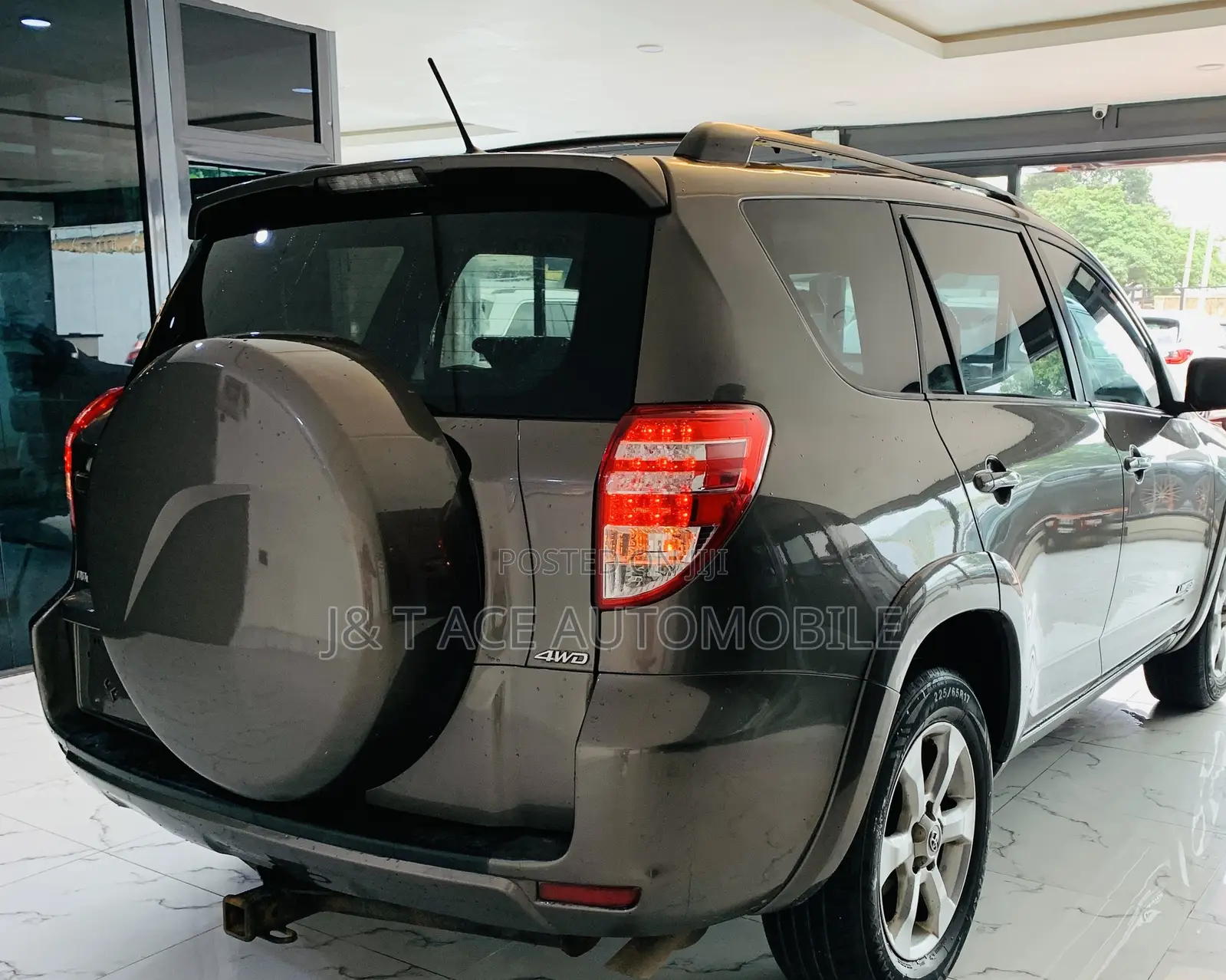 Toyota RAV4 2010 Beige