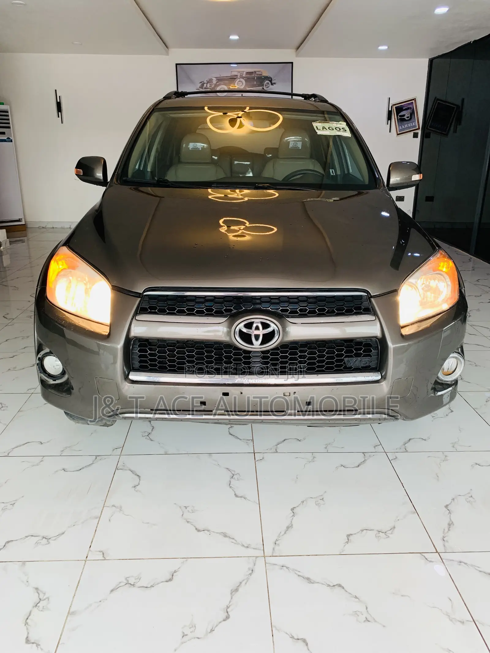 Toyota RAV4 2010 Beige
