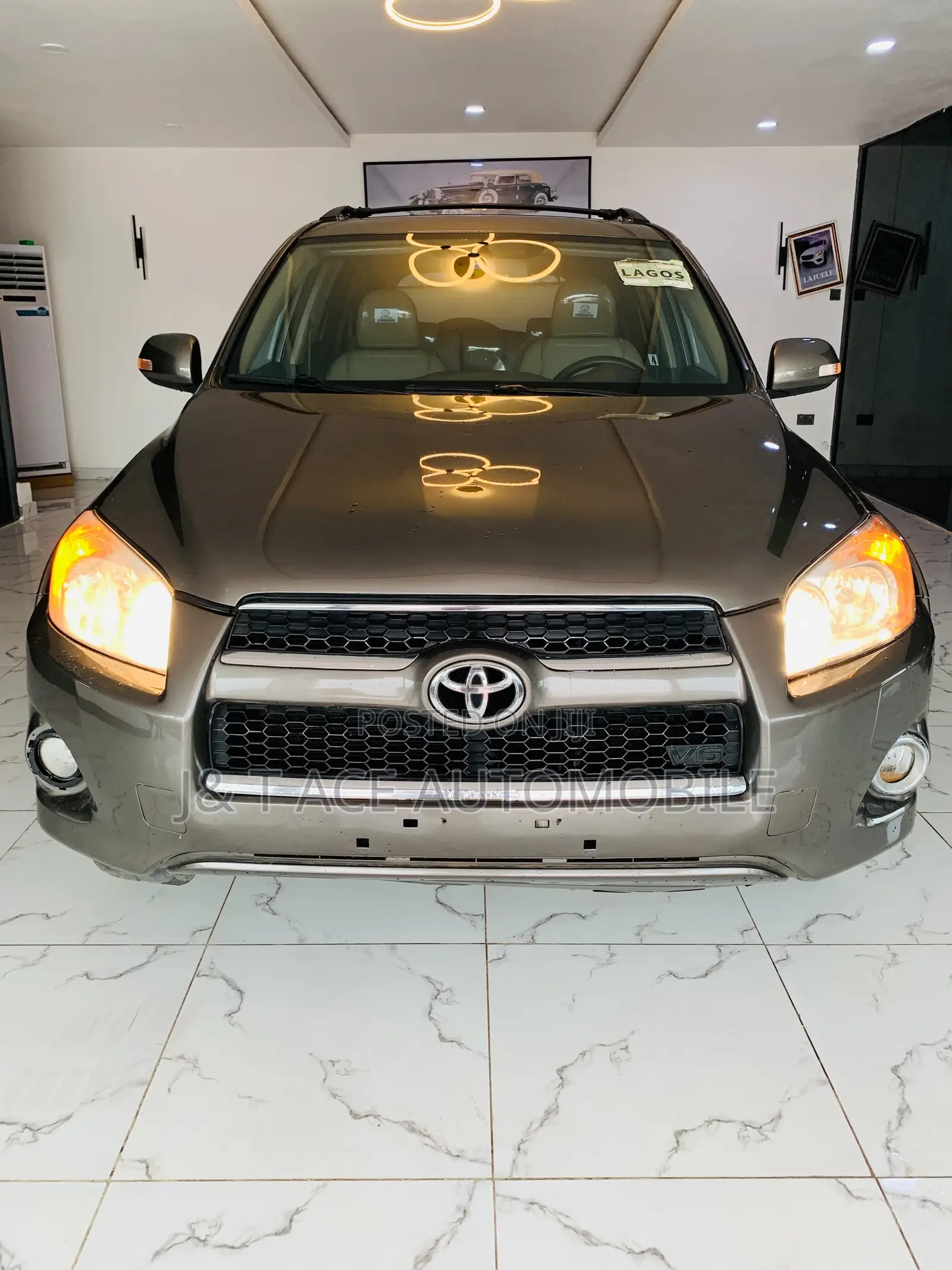 Toyota RAV4 2010 Beige