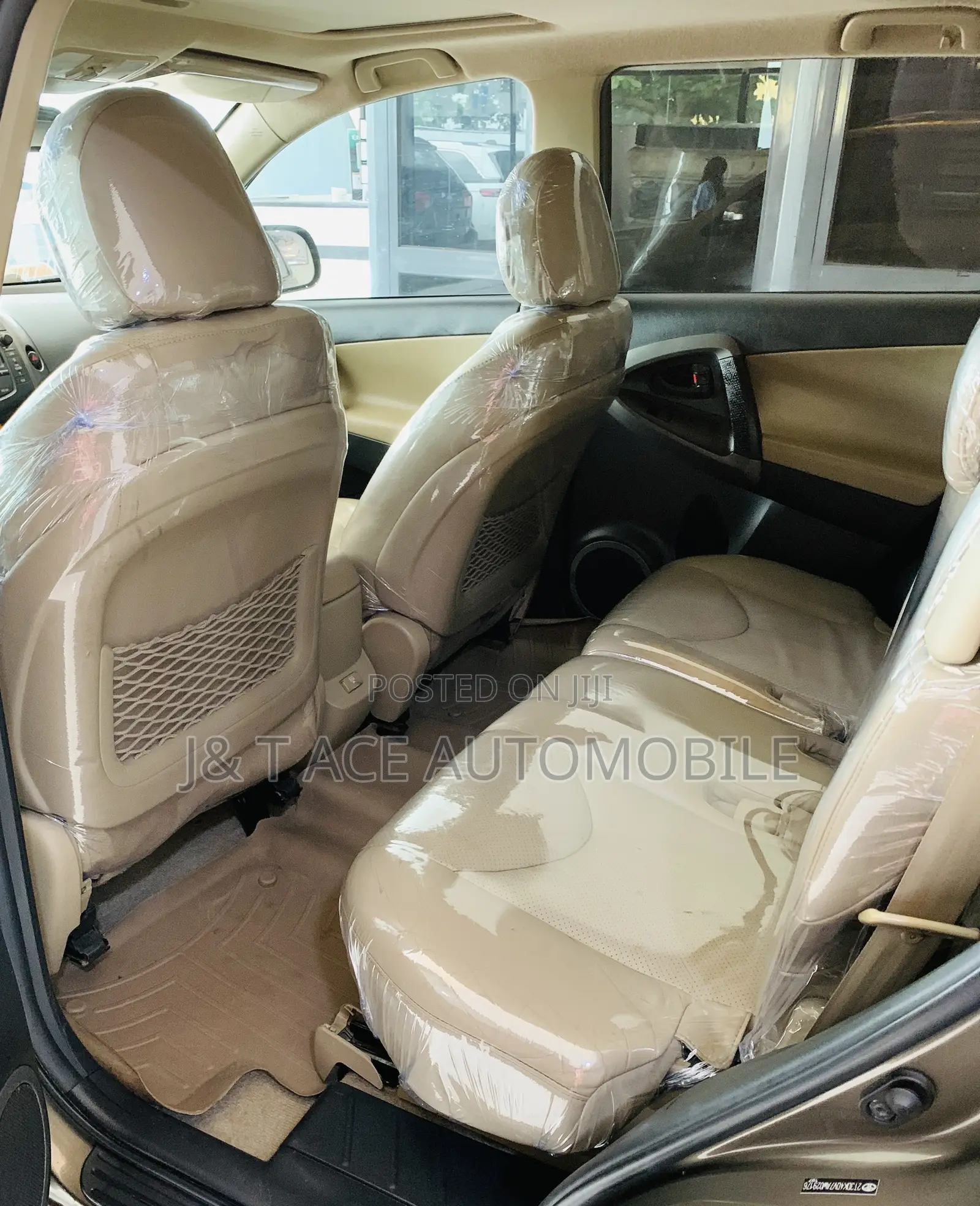 Toyota RAV4 2010 Beige