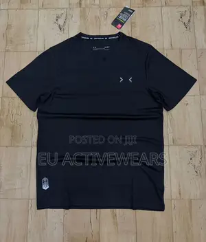 Under Armour Top